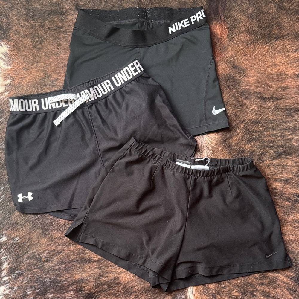 Under Armour Women's Black Athletic Shorts